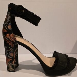 BRAND NEW Nine West Jacquard Strappy Heels